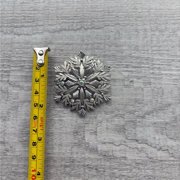 Vintage JJ Jonette Jewelry pewter Silver snowflake brooch aurora borealis crysta - Picture 4 of 6